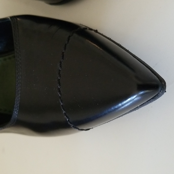 Louis Vuitton shoes - Picture 2 of 14